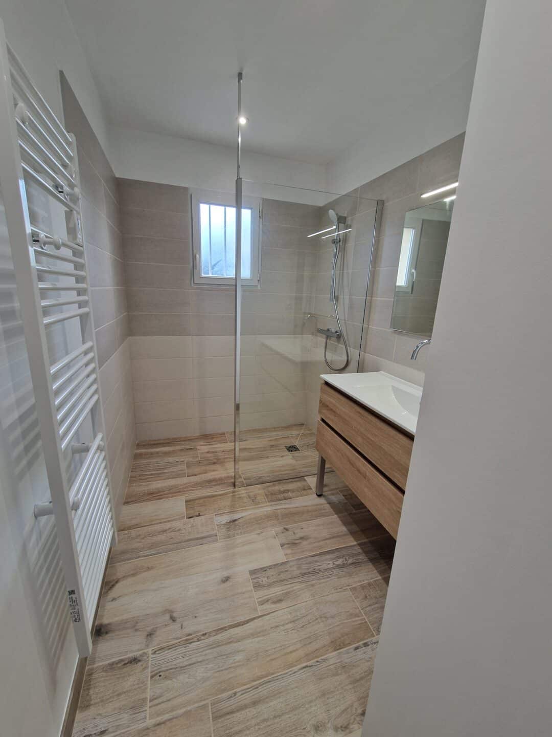 Rénovation salle de bain Bannalec retrait baignoire (4)